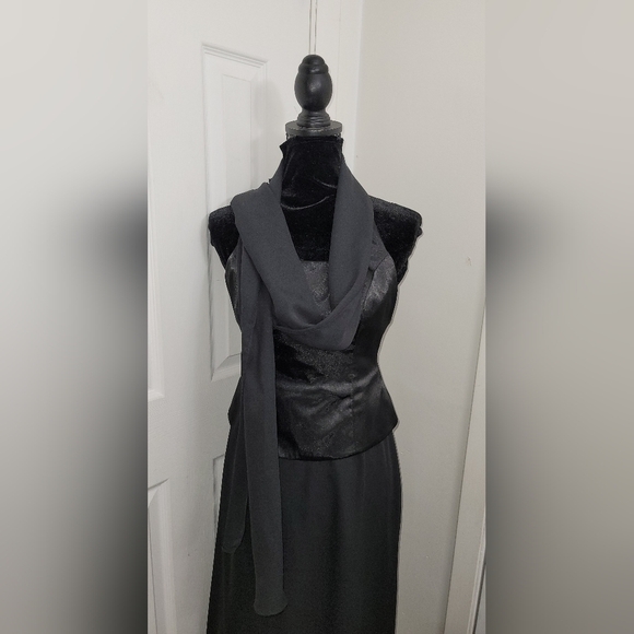 Chadwick's Evening Dress - Picture 4 of 10